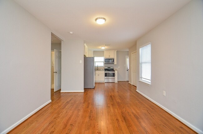 Foto del edificio - 8153 Lenore St