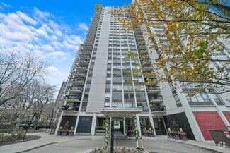 Building Photo - 1460 N Sandburg Terrace