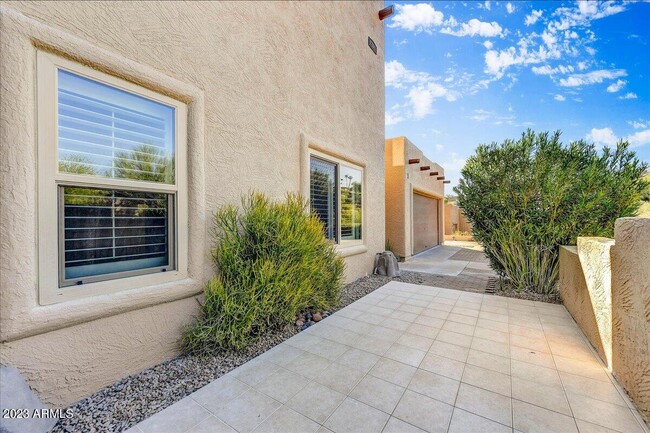 Building Photo - 12641 N Mimosa Dr