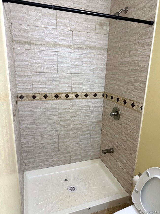 Foto del edificio - 30-03 73rd St