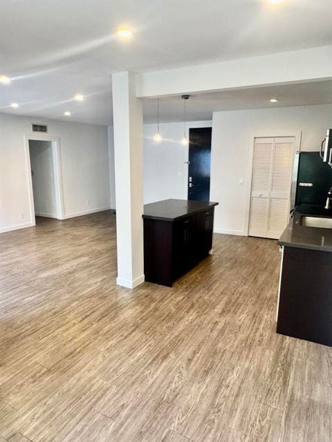 Foto del edificio - 7224 Hillside Ave