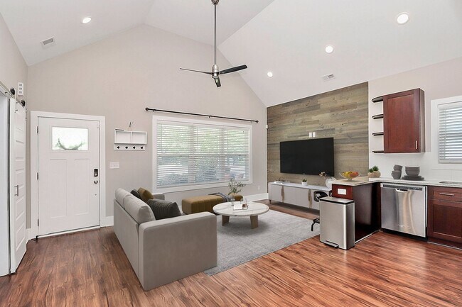 Foto del edificio - Newer Build Single Family in Washington Heights!