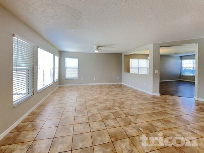 Building Photo - 4667 Caverns Dr
