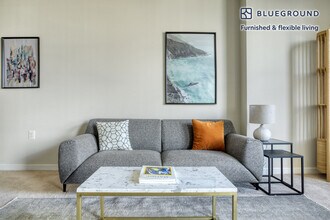 Building Photo - 550 14th Rd S