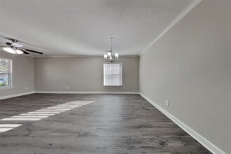 Building Photo - 32106 Willow Creek Park