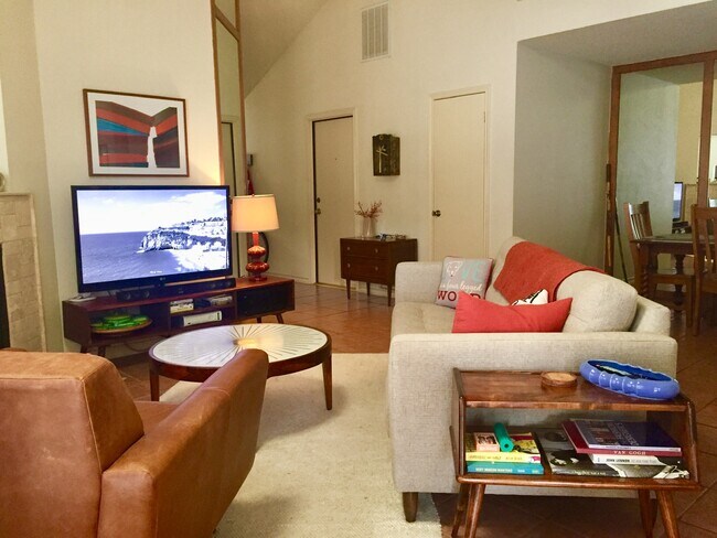 Living room - 2227 Margalene Way