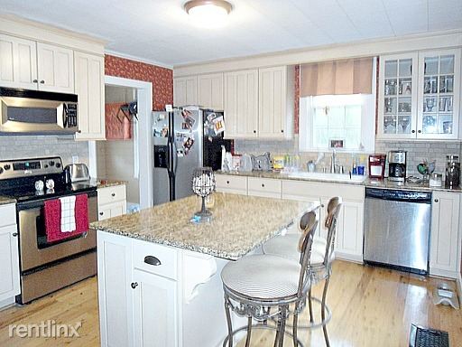 Building Photo - 1029 Overhill Rd SE