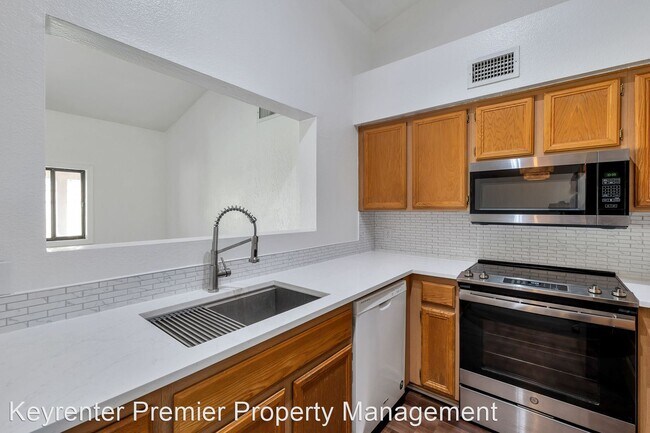 Building Photo - 3 br, 2 bath House - 14808 N Olympic Wy
