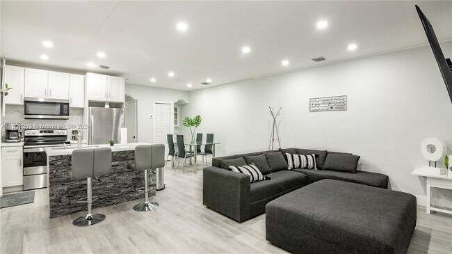 Foto del edificio - 510 SW 7th Ave