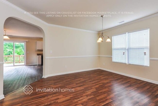 Foto del edificio - 251 Chadford Pl