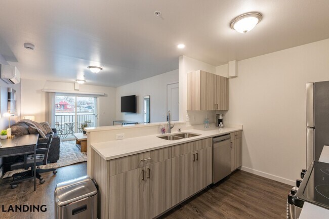 Foto del edificio - 355 Bradley Blvd