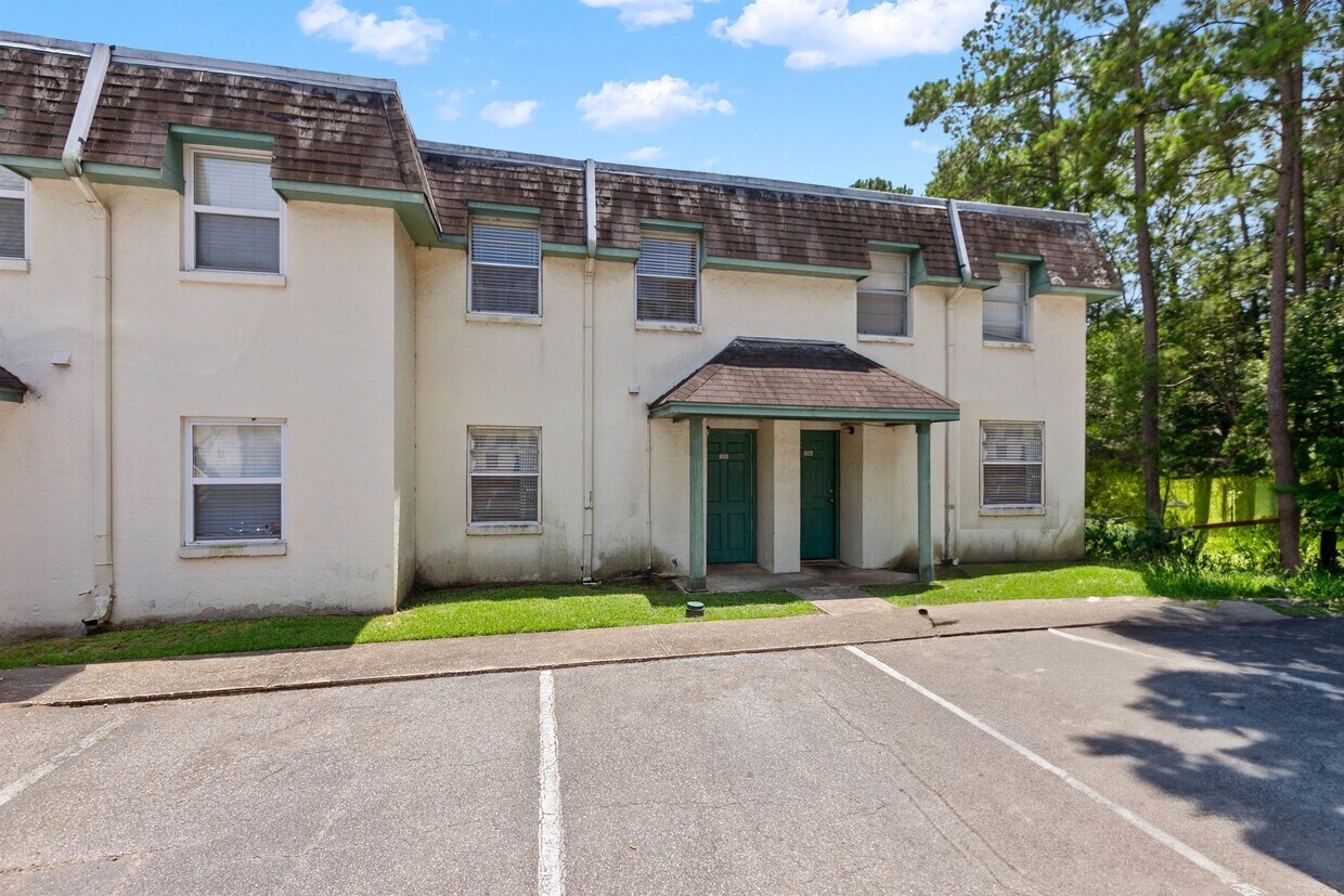 Foto principal - 2325 W Pensacola St