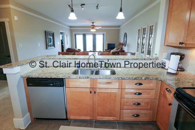 Building Photo - Condo on Logan Martin Lake