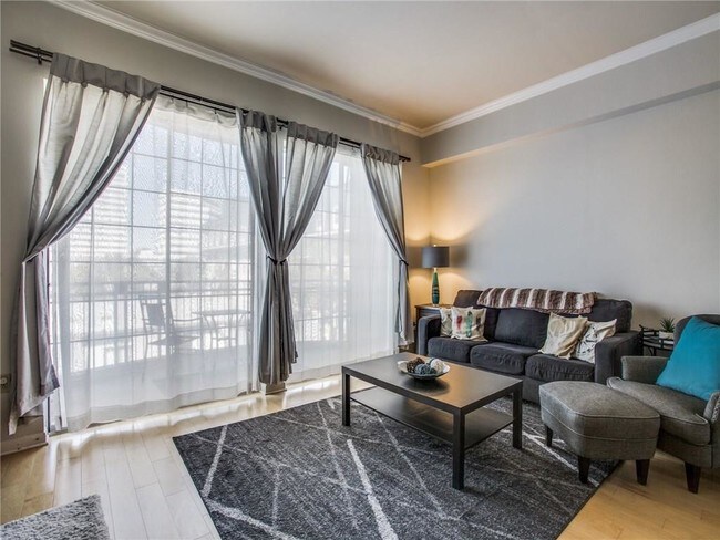 Foto del edificio - 3225 Turtle Creek Blvd