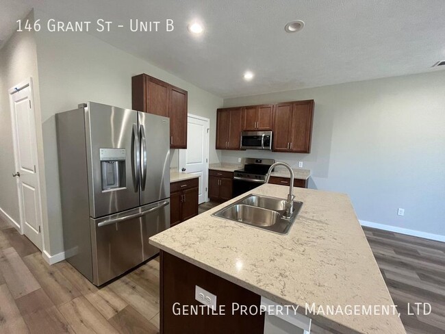 Foto del edificio - Cedar Creek Cove Town Homes