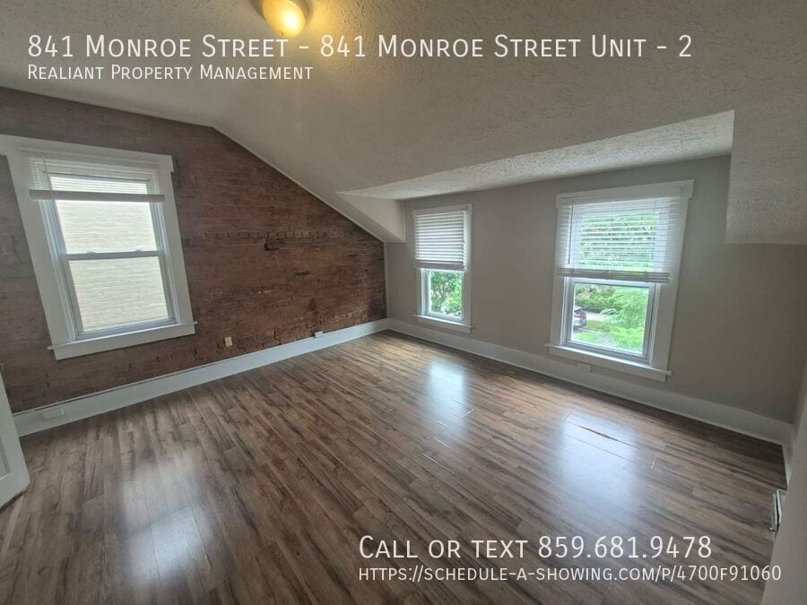 Primary Photo - 841 Monroe St