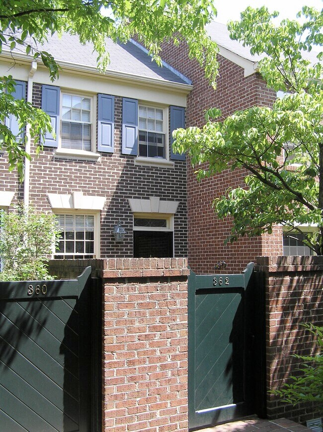 Building Photo - 362 N St Asaph St