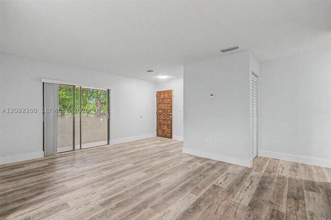 Foto del edificio - 6206 SW 136th Ct