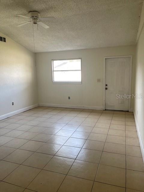 Foto del edificio - 3748 137th Ave N