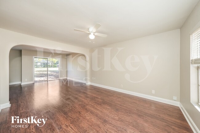 Foto del edificio - 5227 Adams Rd