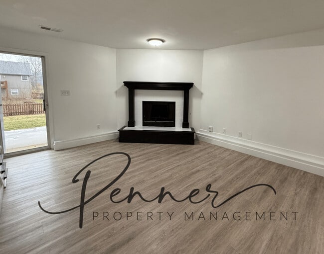 Building Photo - 3824 SW Harbor Dr