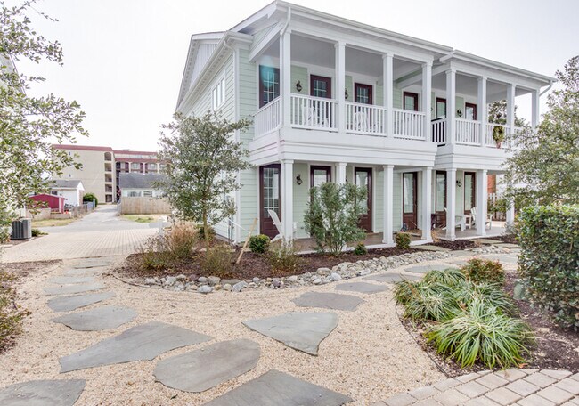 Building Photo - 410B The King Neptune House