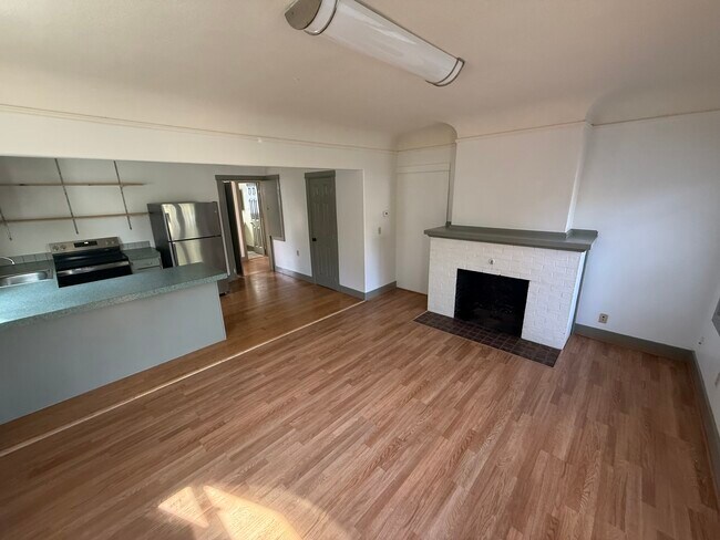 Building Photo - 3123 NE 67th Ave
