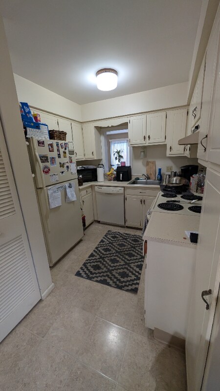 Foto del edificio - 4670 Merrifield Pl