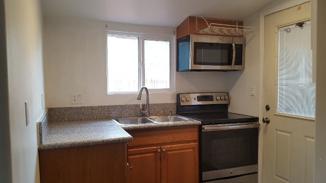 Foto del edificio - 776 Melody Ln