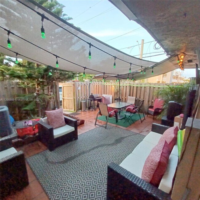 Foto del edificio - 6535 W 24th Ct