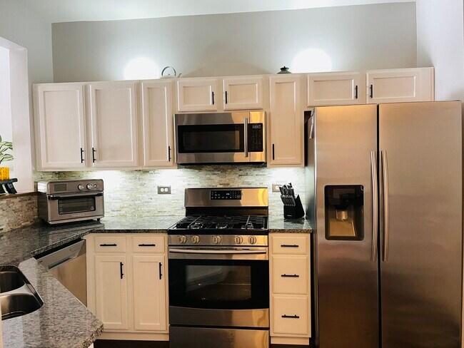 Foto del edificio - 1385 Redbridge Ct