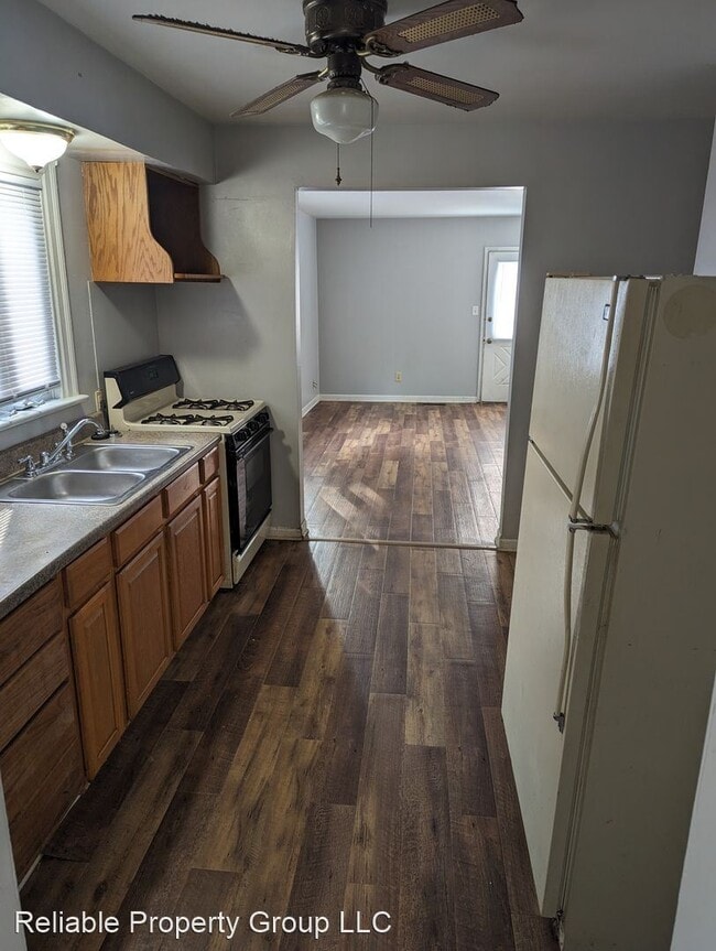 Building Photo - 2 br, 1 bath House - 3008 Crescent Ave