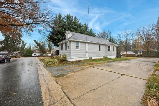 Photo - 6 Laurel Ave House