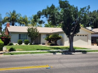 Foto principal - 1666 E Sierra Ave
