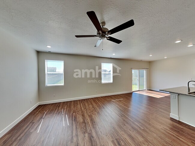 Foto del edificio - 1339 White St