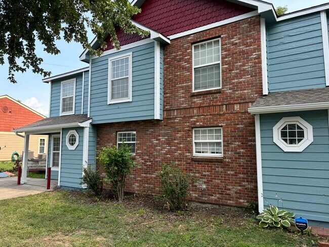 Foto del edificio - 1329 East 21st terrace