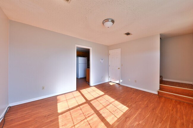 Foto del edificio - 214 Olive St