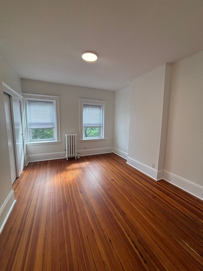 Building Photo - 553 Brookline Ave