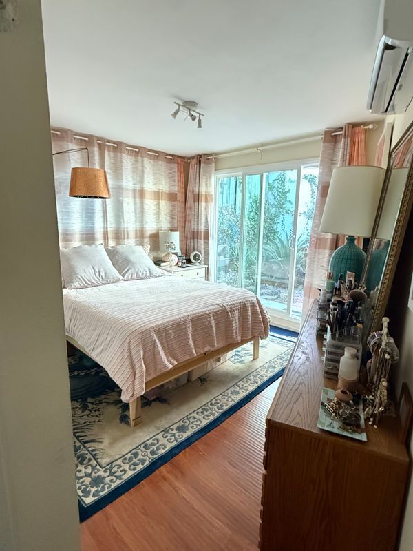 Foto del edificio - 2223 1/2 Oak Glen Place