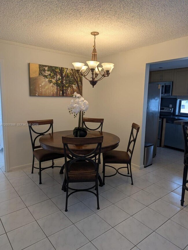 Foto del edificio - 16909 N Bay Rd
