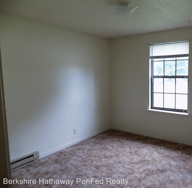 Building Photo - 360 Ryder Ave