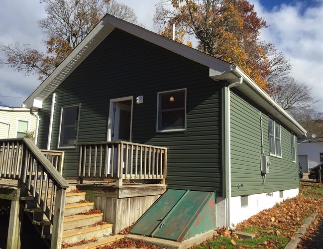 42 W 2nd St, Ronkonkoma, NY 11779 House Rental in Ronkonkoma, NY