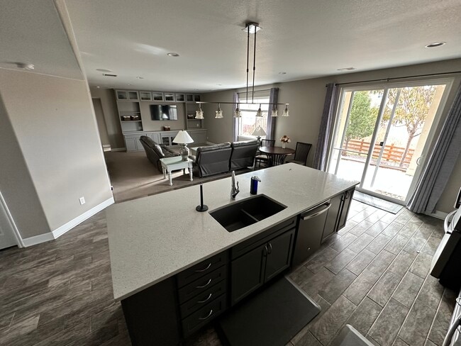 Tall ceilings, ample natural light - 21952 E Layton Dr