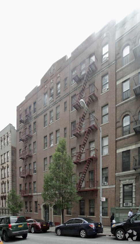 64 W 108th Street - 64 W 108th St