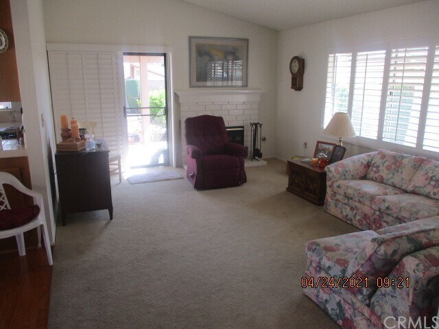 Foto del edificio - 26274 Sunnywood St