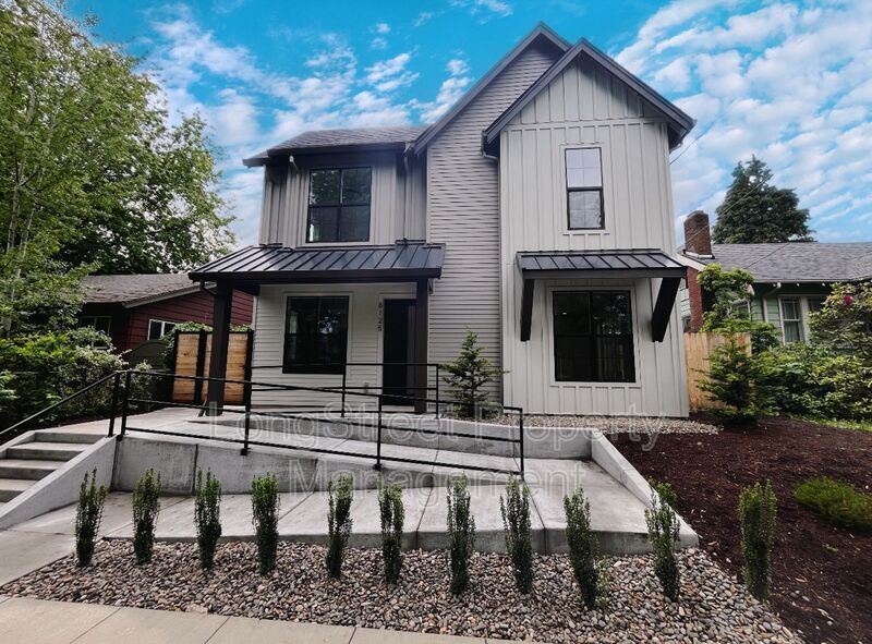 Primary Photo - 6125 SE 45th Ave