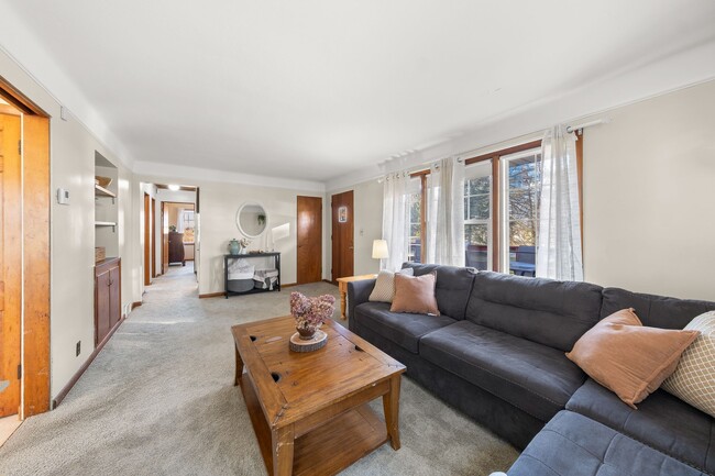 Foto del edificio - 3543 Frost Rd