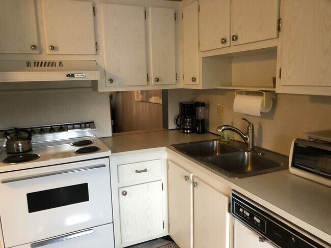 Building Photo - 4110 Tivoli Ct