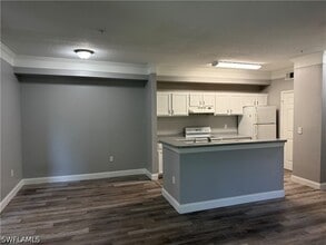 Building Photo - 11561 Villa Grand