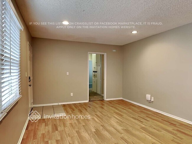 Foto del edificio - 490 Avignon Ct